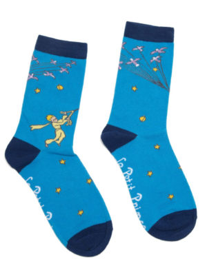 "Make your life a dream, and a dream, a reality." Cotton blend Unisex Small Size - Sock: 9-11 Large Size - Sock: 10-13 The Little Prince ® © A. de Saint-Exupéry Estate 2016. Purchase of this pair of Le Petit Prince socks sends one book to a community in need